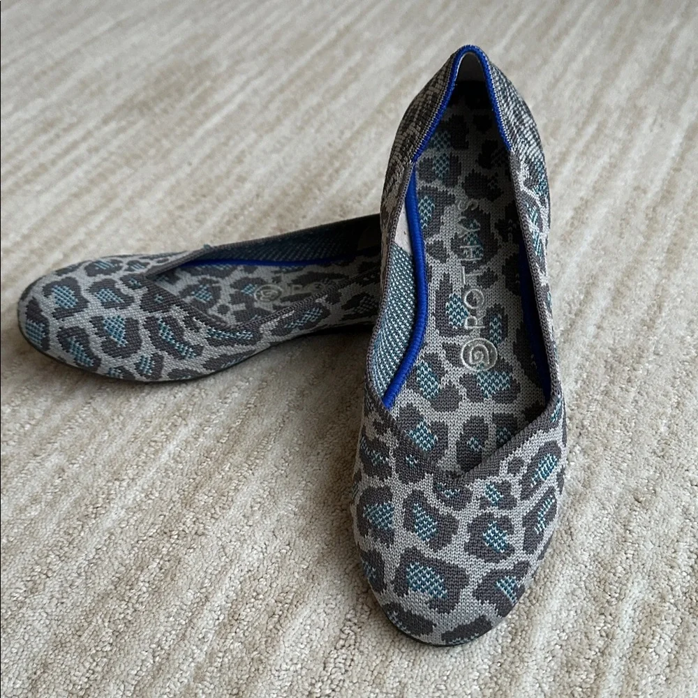 EUC Rothy’s Gray Spotted Leopard Cheetah Round Toe Flats Limited Edition Size 7